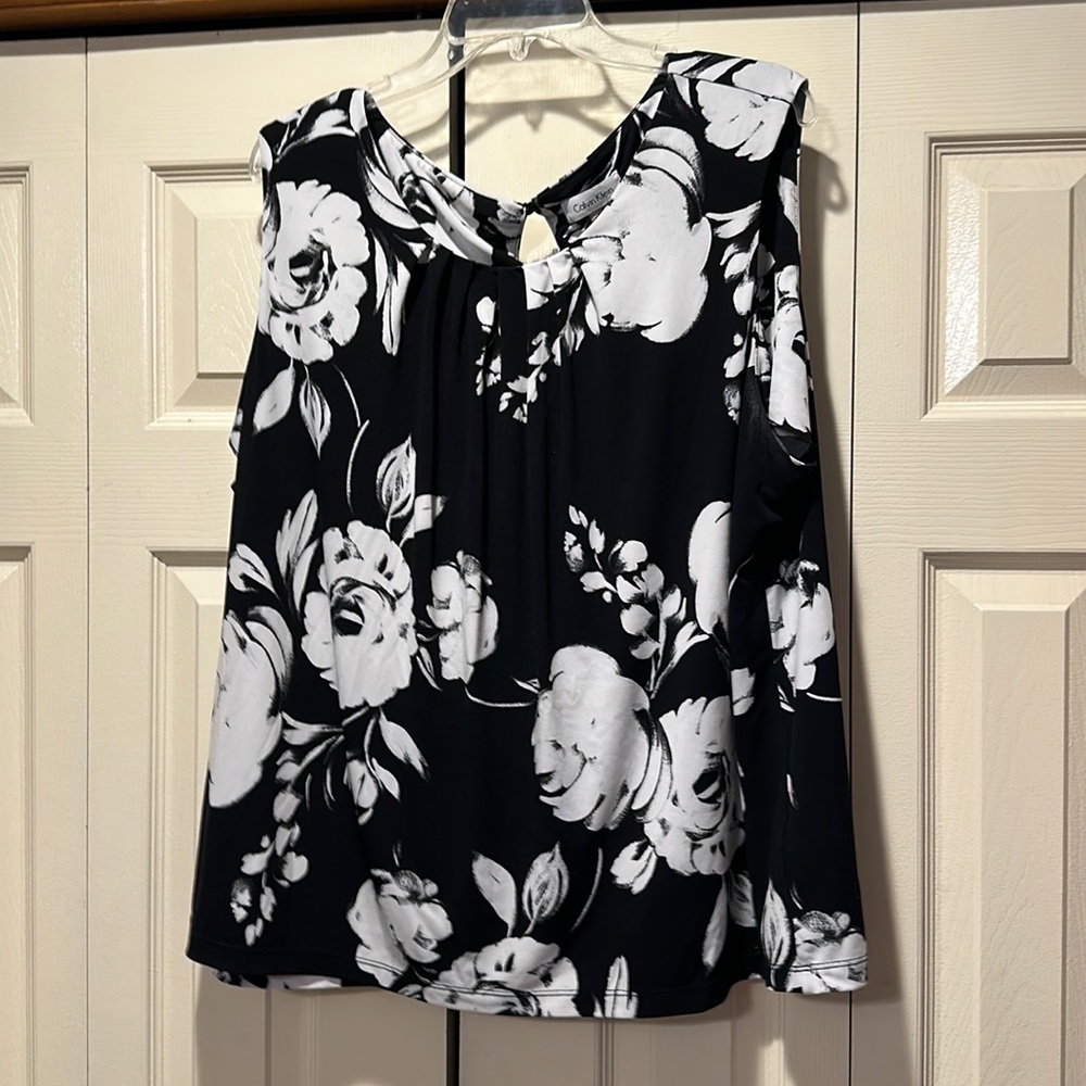 Calvin Klein plus size top size 3X sleevless